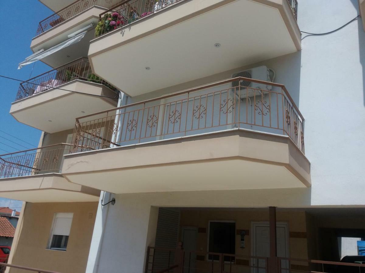 Jordan'S 3Rd Appartment At Nea Michaniona Exterior photo